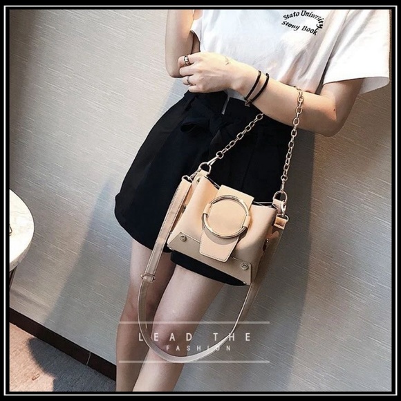 NEW CITY Metal Chain Crossbody Bag - Picture 8 of 8